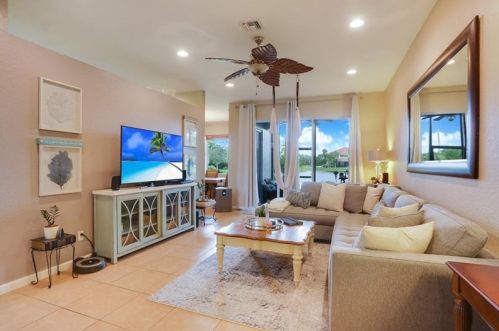2251 Cape Cod Dr, Fort Pierce, FL 34953-4565