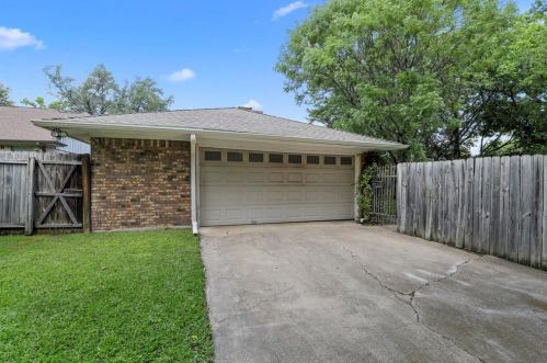 2212 Archer Trl, Denton, TX 76209-7804