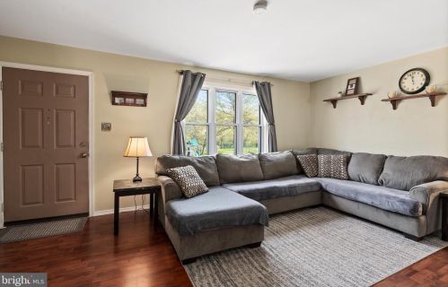 9 Conley Ln, Etters PA  17319-9015 exterior