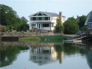 165 Prospect Ave, Guilford, CT 06437-3100