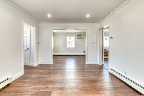 2381 Yorktown St, Rockville Centre NY  11572-1717 exterior