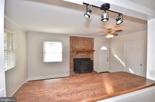 16000 Tiffany Ln, Haymarket VA  20169-1620 exterior