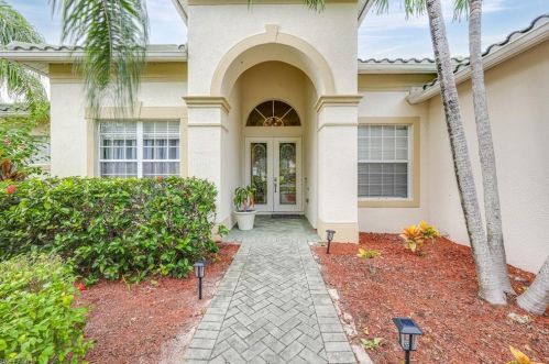 8452 Laurel Lakes Blvd, Naples, FL 34119-9794