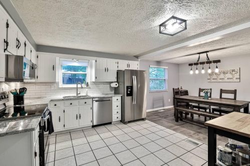 104 Hummingbird Ct, Covington KY  41018-2606 exterior