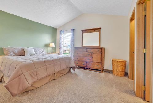 1565 Roscommon Dr, Pataskala OH  43062-7018 exterior