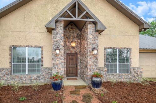 34334 High Point Dr, Magnolia, TX 77355-1937