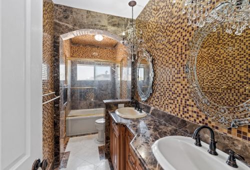 2321 Barn Swallow Ct, Elk Grove CA  95757-8140 exterior