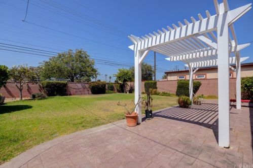 4621 191 St, Torrance CA 90503-1412 exterior