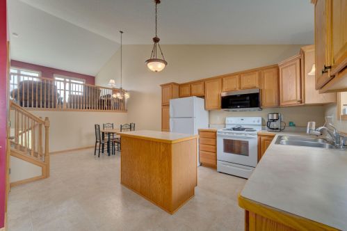 1725 Redhead Ave, Hammond WI  54002-5567 exterior