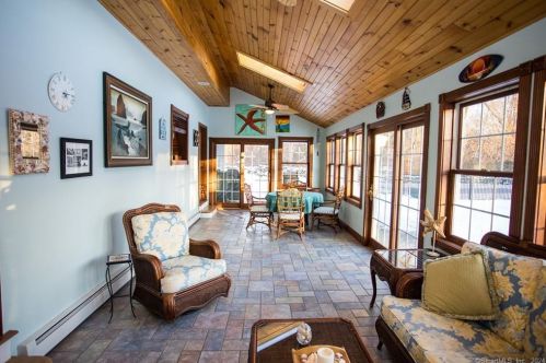 2 Deepwood Dr, Norwich CT  06360-1608 exterior