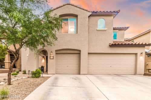 10813 Salsabila Rd, Tucson, AZ 85747-6052