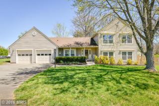 100 Seneca Ridge Dr, Dulles VA  20164-1348 exterior