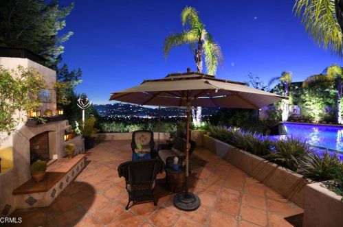 5320 Ivafern Ln, La Canada CA  91011-2811 exterior