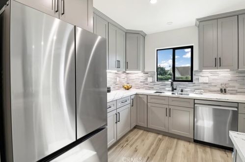 295 Poppyfields Dr, Altadena CA  91001-4837 exterior