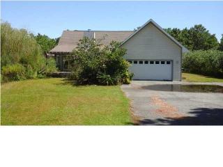 137 Shadow Bay Dr, Saint George Island, FL 32328-3375
