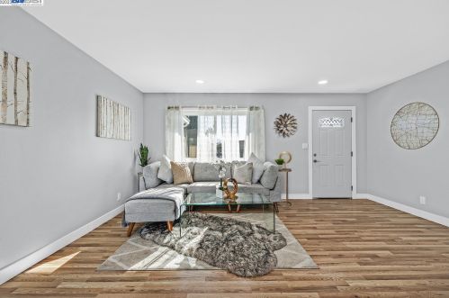 7769 Deervale Ct, Pleasanton CA  94568-1016 exterior