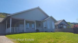 1110 Arburnia St, Myrtle Creek OR  97457-9387 exterior