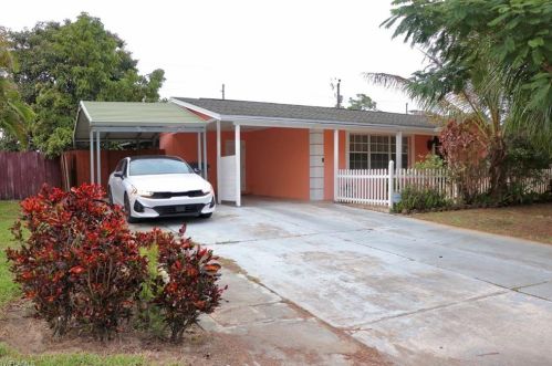709 Alcala Ave, Lehigh Acres, FL 33936-6815