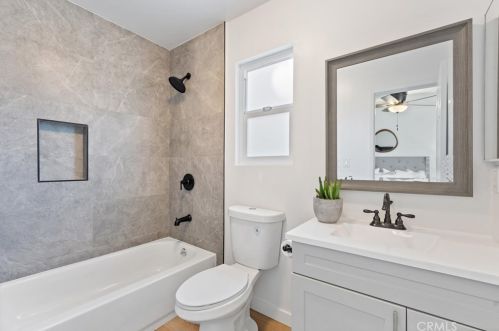 1052 Palmyra Ave, Orange CA  92866-2423 exterior