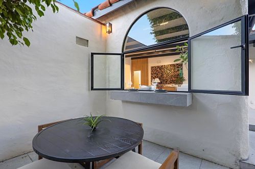 1855 Reed Ave, San Diego CA  92109-5446 exterior