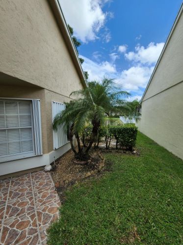 7948 Mansfield Hollow Rd, Delray Beach, FL 33446-3376