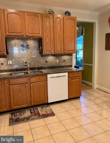 17653 Glass Ridge Pl, Gainesville VA  20155-3045 exterior