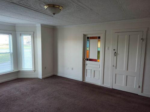 1273 1 Nh Tpke, Northwood NH  03261-3408 exterior