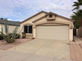 4040 Villa Linda Dr, Glendale, AZ 85310-5187