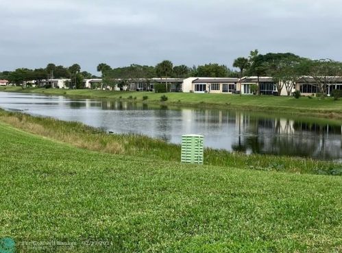 251 Lake Meryl Dr, West Palm Beach, FL 33411-3393