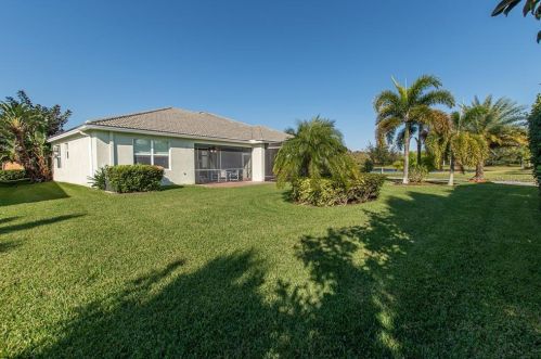 15806 Aurora Lake Cir, Wimauma FL  33598-4031 exterior