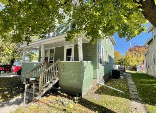 31 Hickory St, Fond Du Lac, WI 54935-3231