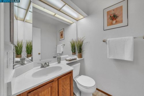 7294 Cronin Cir, Pleasanton CA  94568-2330 exterior