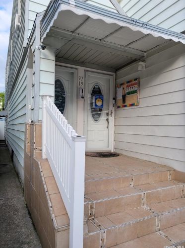 97-19 89th St, Jamaica NY  11421-1323 exterior
