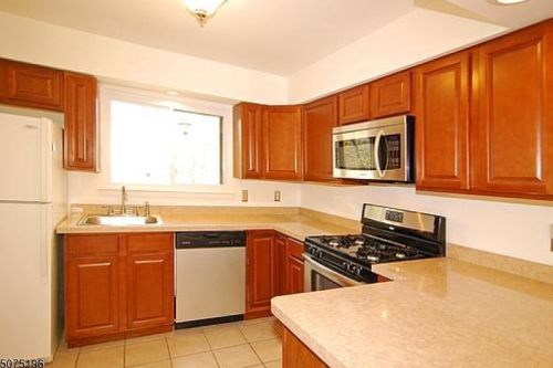 23 Indian Spring Ln, High Bridge, NJ 08829-2419