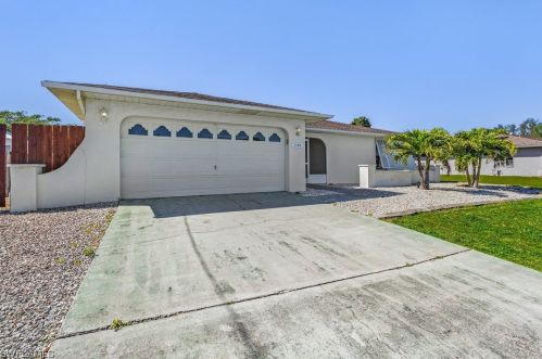240 20th Ct, Cape Coral, FL 33909-2776