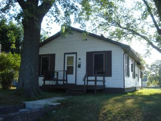 1402 Fremont St, South Bend IN  46628-2817 exterior