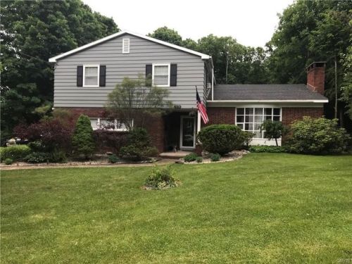 7654 Farmington Rd, Manlius, NY 13104-2302