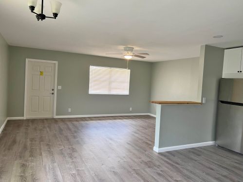 90 Saxony B, Delray Beach FL  33446-1802 exterior