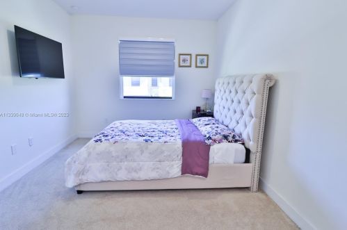 15832 91st Ct, Hialeah FL  33018-1951 exterior