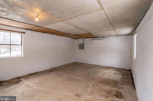 1580 Trolley Rd, Hanover PA  17331-6824 exterior