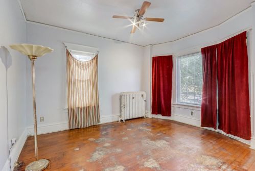 1641 32, Milwaukee WI 53215-2108 exterior