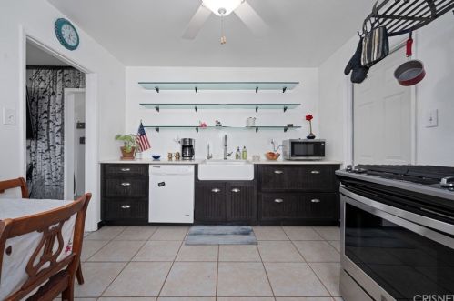 44327 Heaton Ave, Lancaster CA 93534-4337 exterior