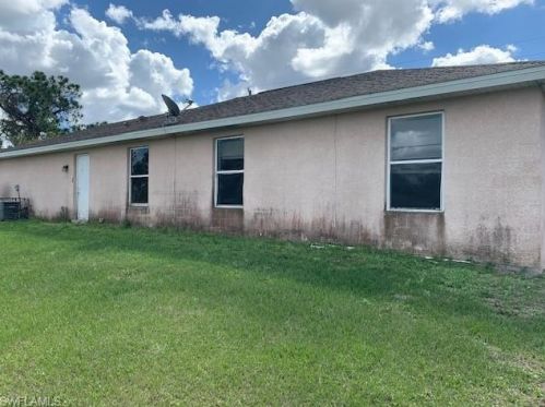 3206 51 St, Lehigh Acres FL 33971-4801 exterior