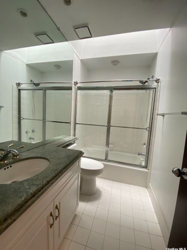 41 Hunt Dr, Muttontown NY  11753-1153 exterior