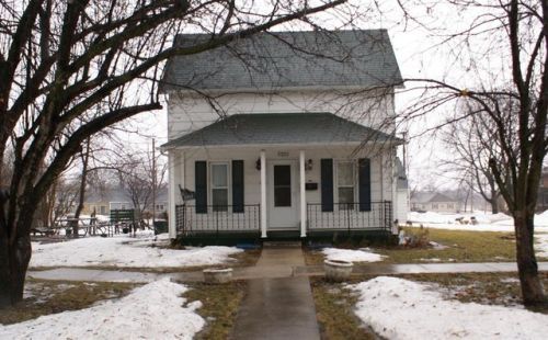1717 11th St, Eldora, IA 50627-2029