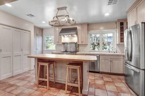 11805 Hartsook St, North Hollywood CA  91607-3215 exterior