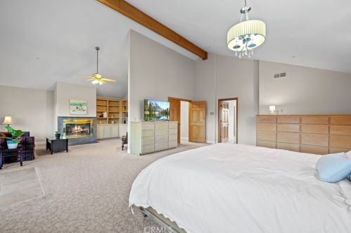 26945 Brooken Ave, Santa Clarita CA  91387-3904 exterior