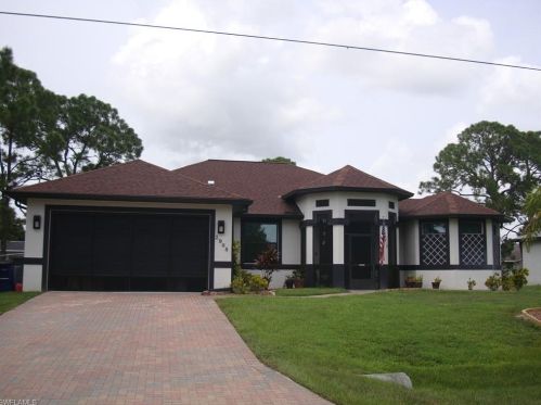 2908 8th St, Lehigh Acres, FL
