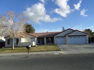 13111 Wrangler Ln, Victorville, CA 92392-8872