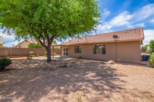 1492 Westchester Dr, Chandler AZ 85249-5091 exterior